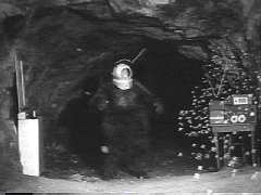 Ro-Man in all his glory.  Note the Automatic Billion Bubble Machine to the right.